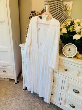 NWT White eyelet Detail Lightweight Robe/kimono XL